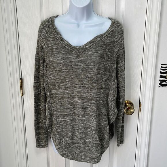 Sweater - Picture 1 of 5